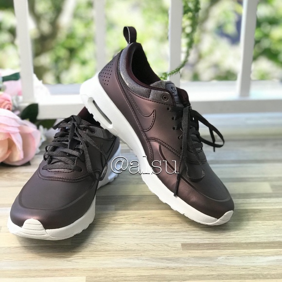 NWT Nike Air Max Thea PRM MTLC Mahogany WMNS - Picture 3 of 8